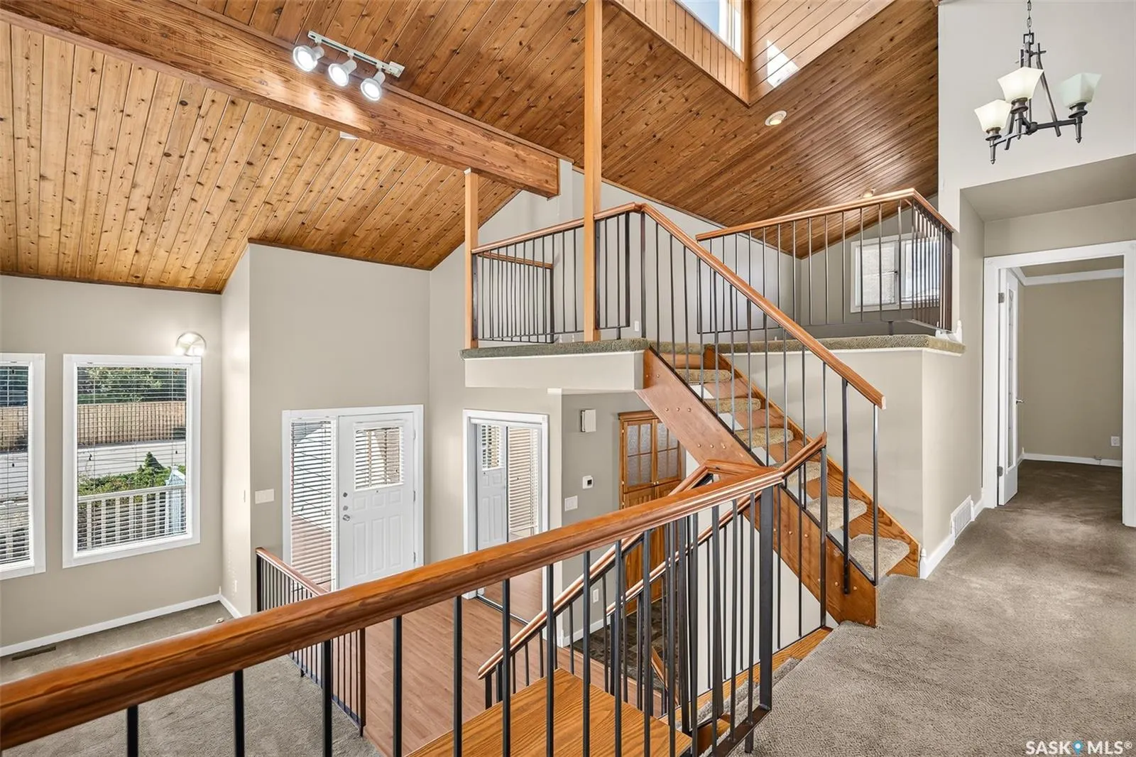 65 Edelweiss CRESCENT