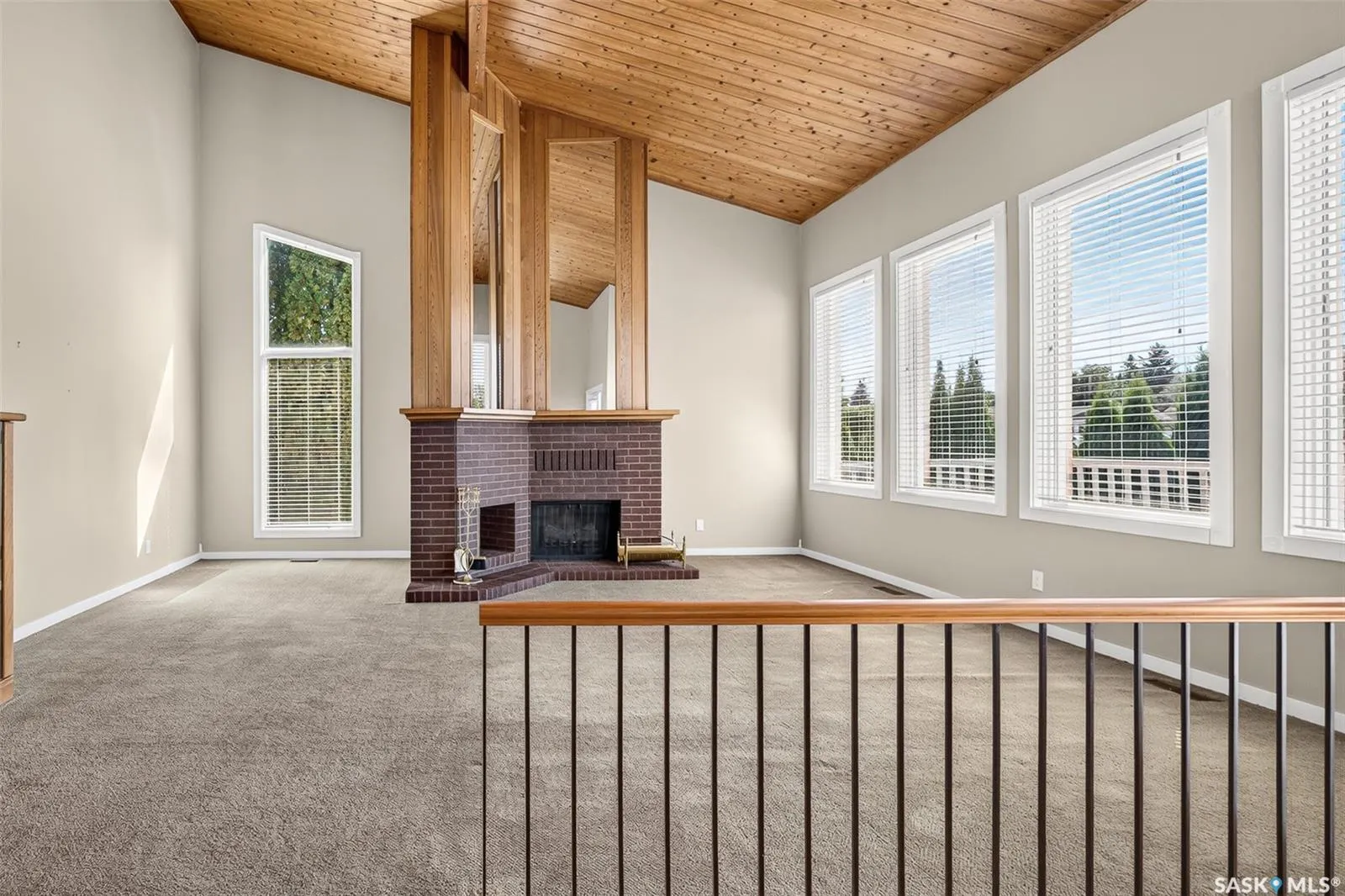 65 Edelweiss CRESCENT