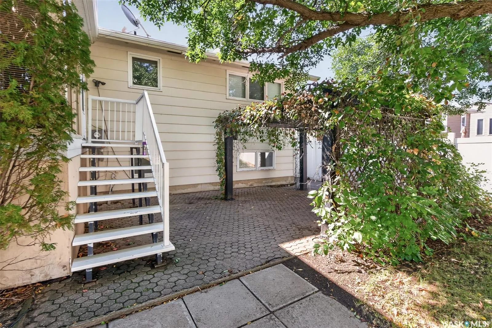 65 Edelweiss CRESCENT
