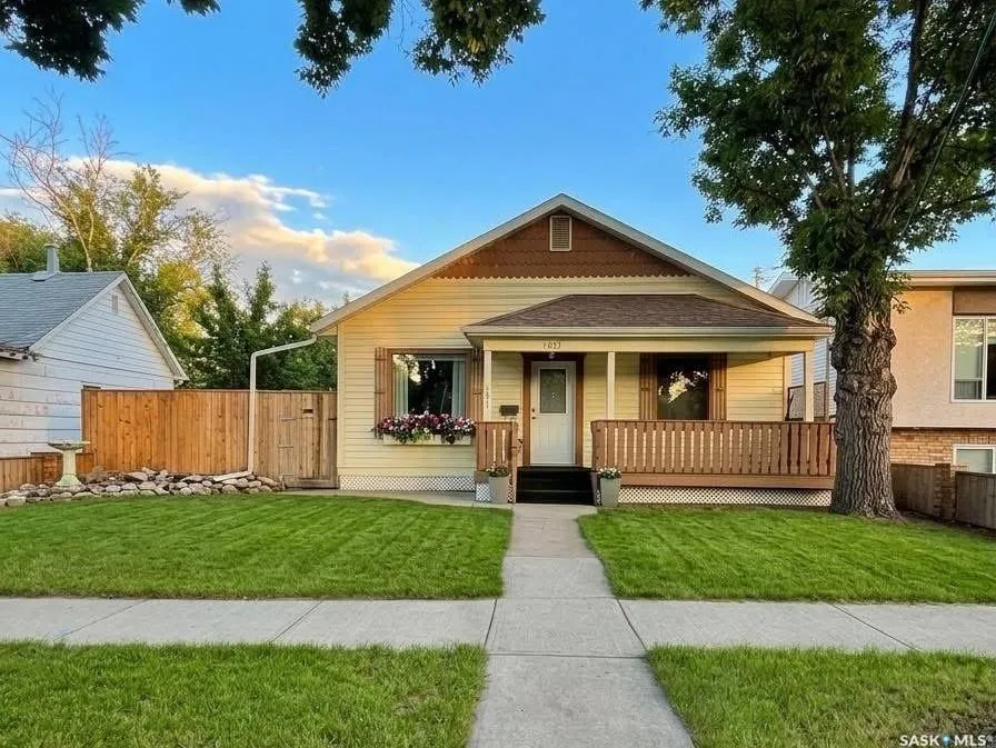 437 Grandview STREET W