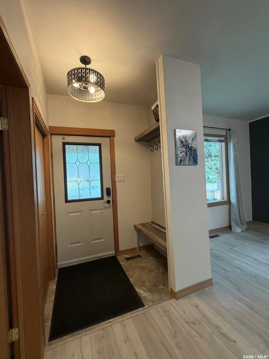 437 Grandview STREET W