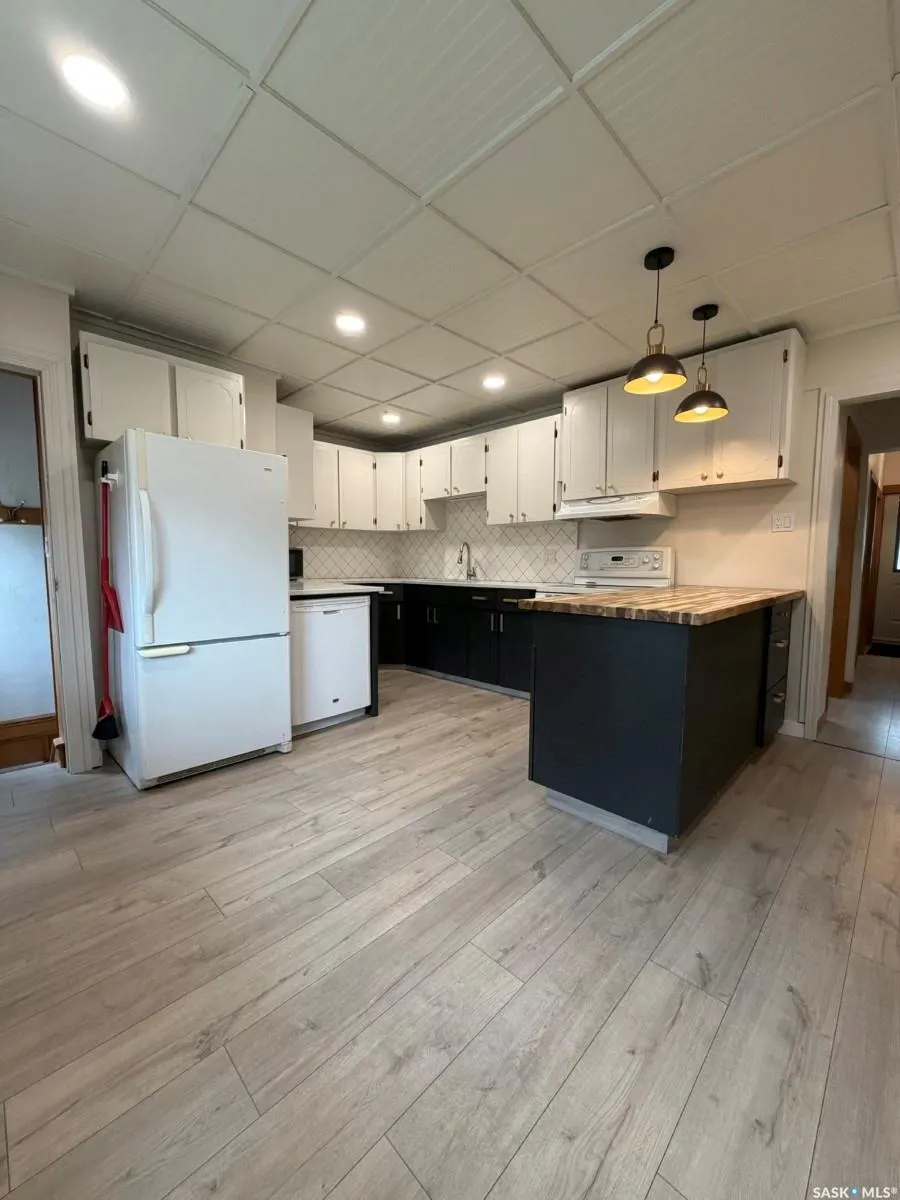 437 Grandview STREET W