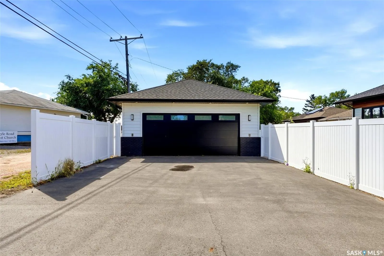 3105 Assiniboine AVENUE