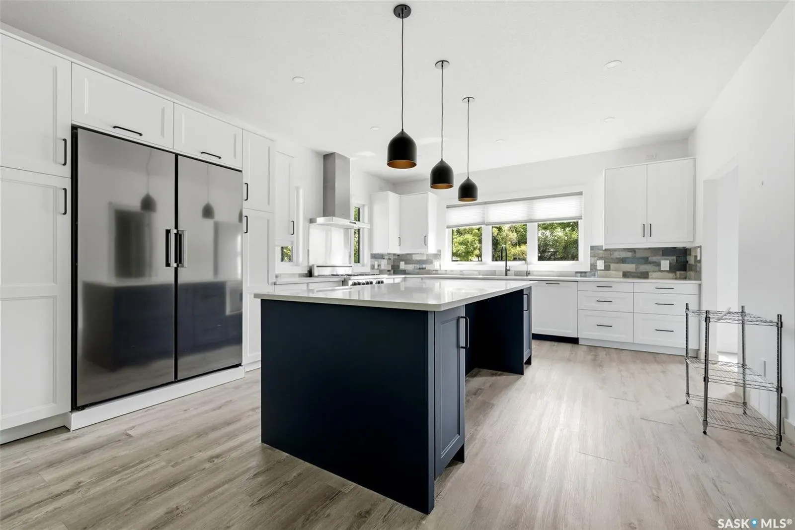 3105 Assiniboine AVENUE