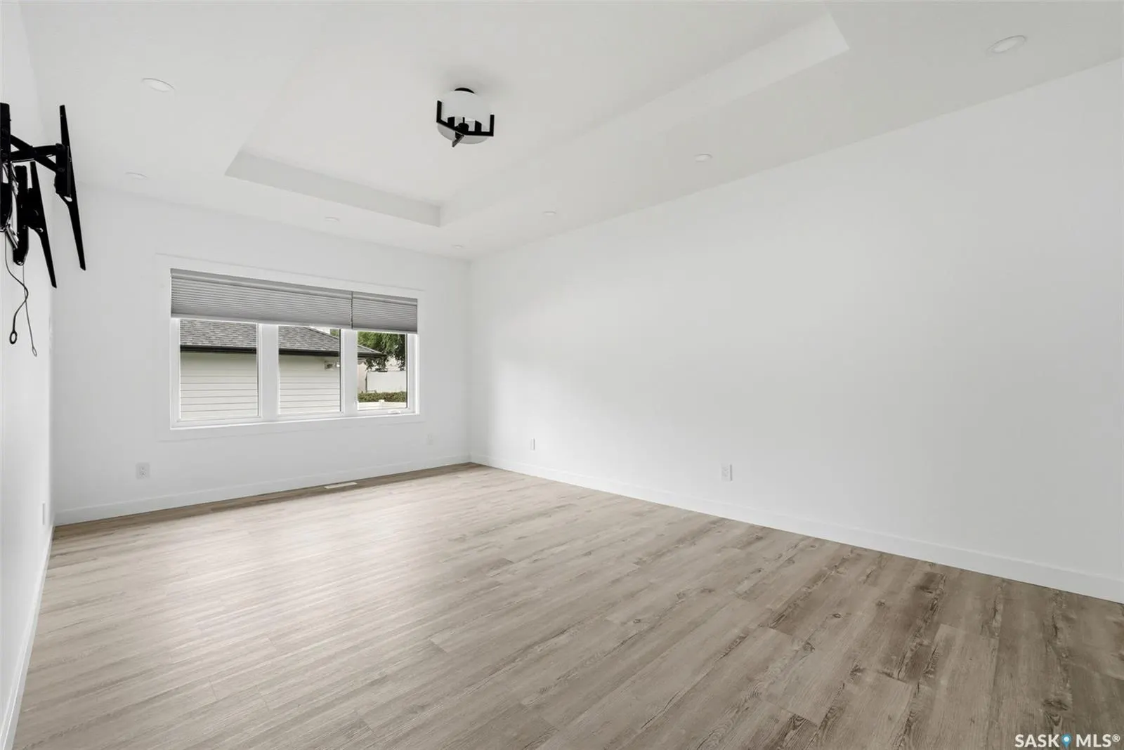 3105 Assiniboine AVENUE