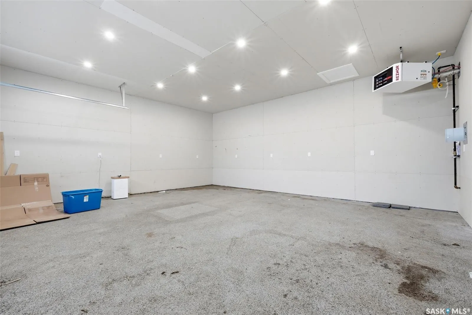 3105 Assiniboine AVENUE