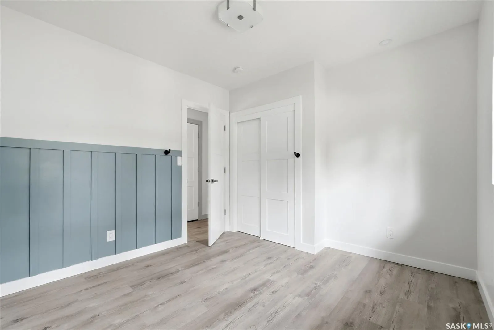 3105 Assiniboine AVENUE