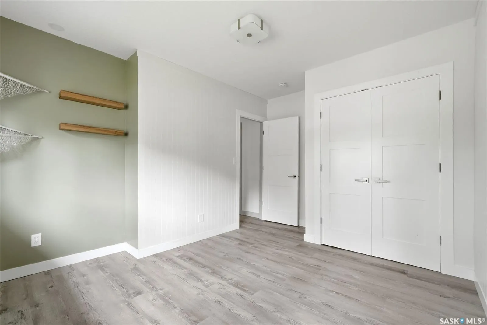 3105 Assiniboine AVENUE