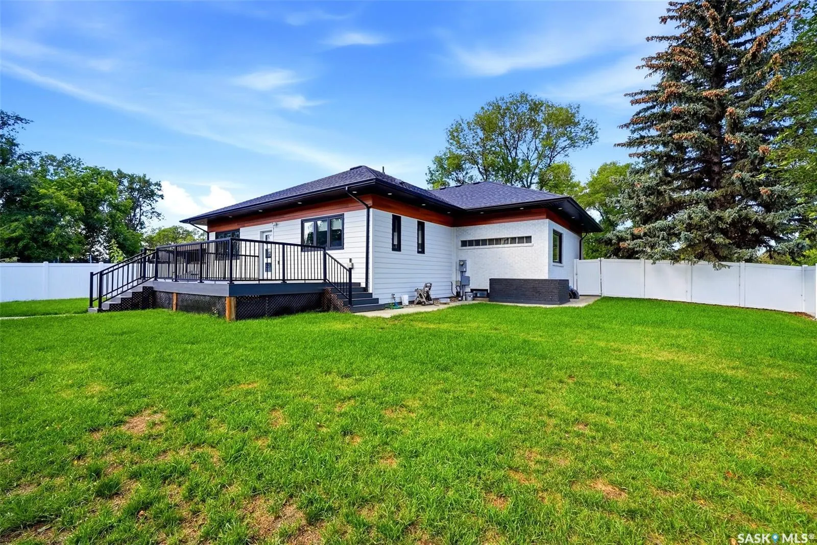 3105 Assiniboine AVENUE
