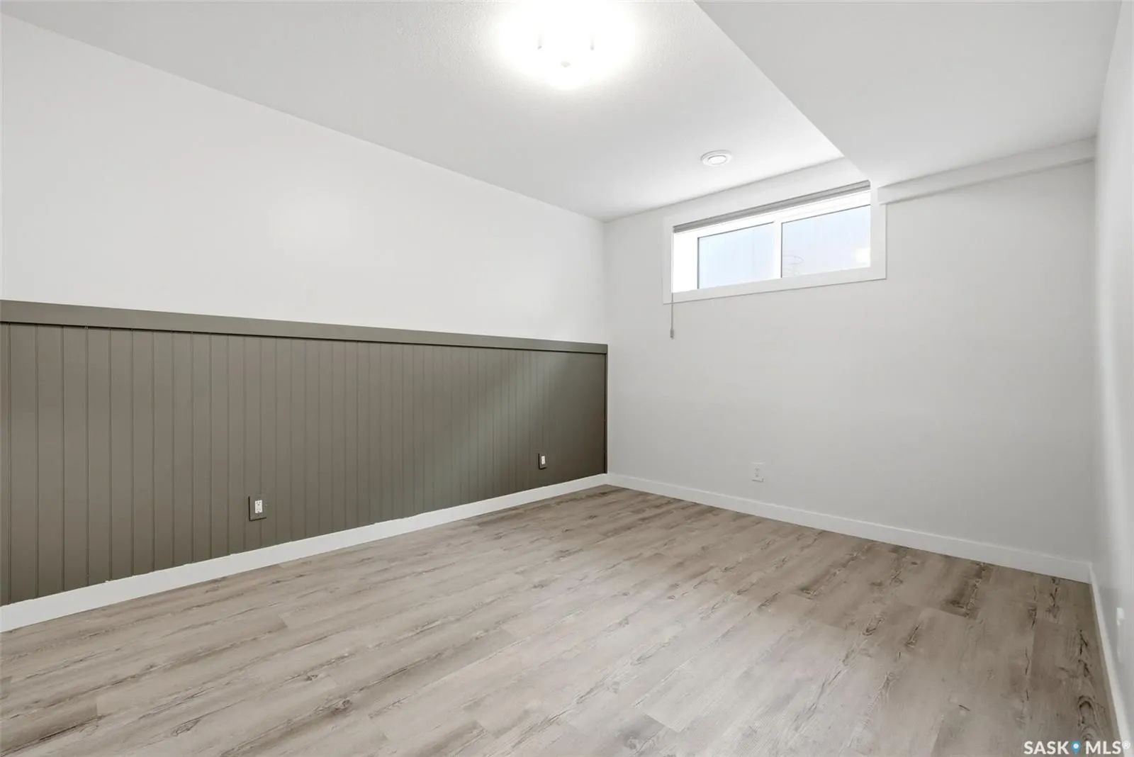 3105 Assiniboine AVENUE