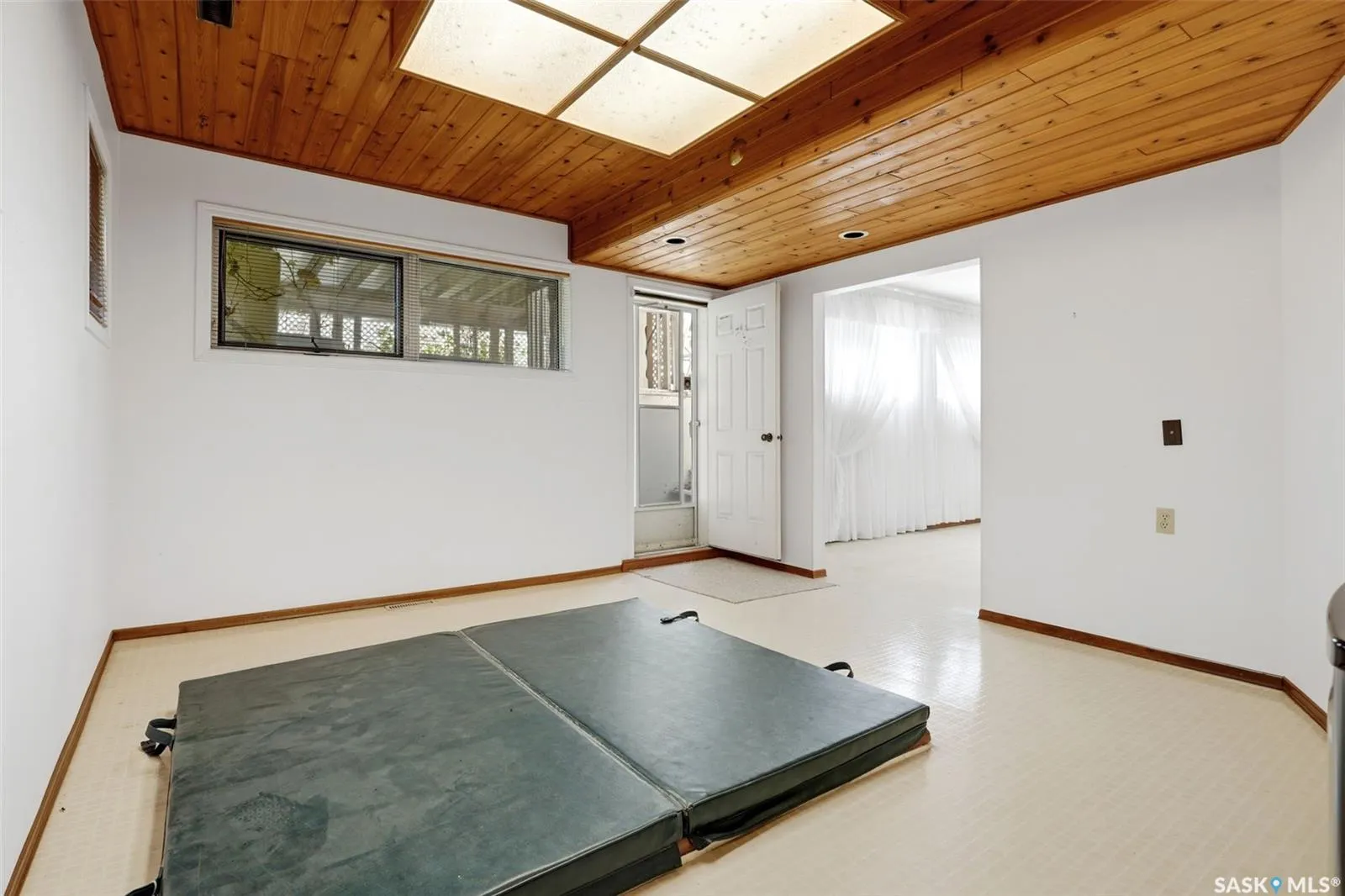 2807 Howell DRIVE E