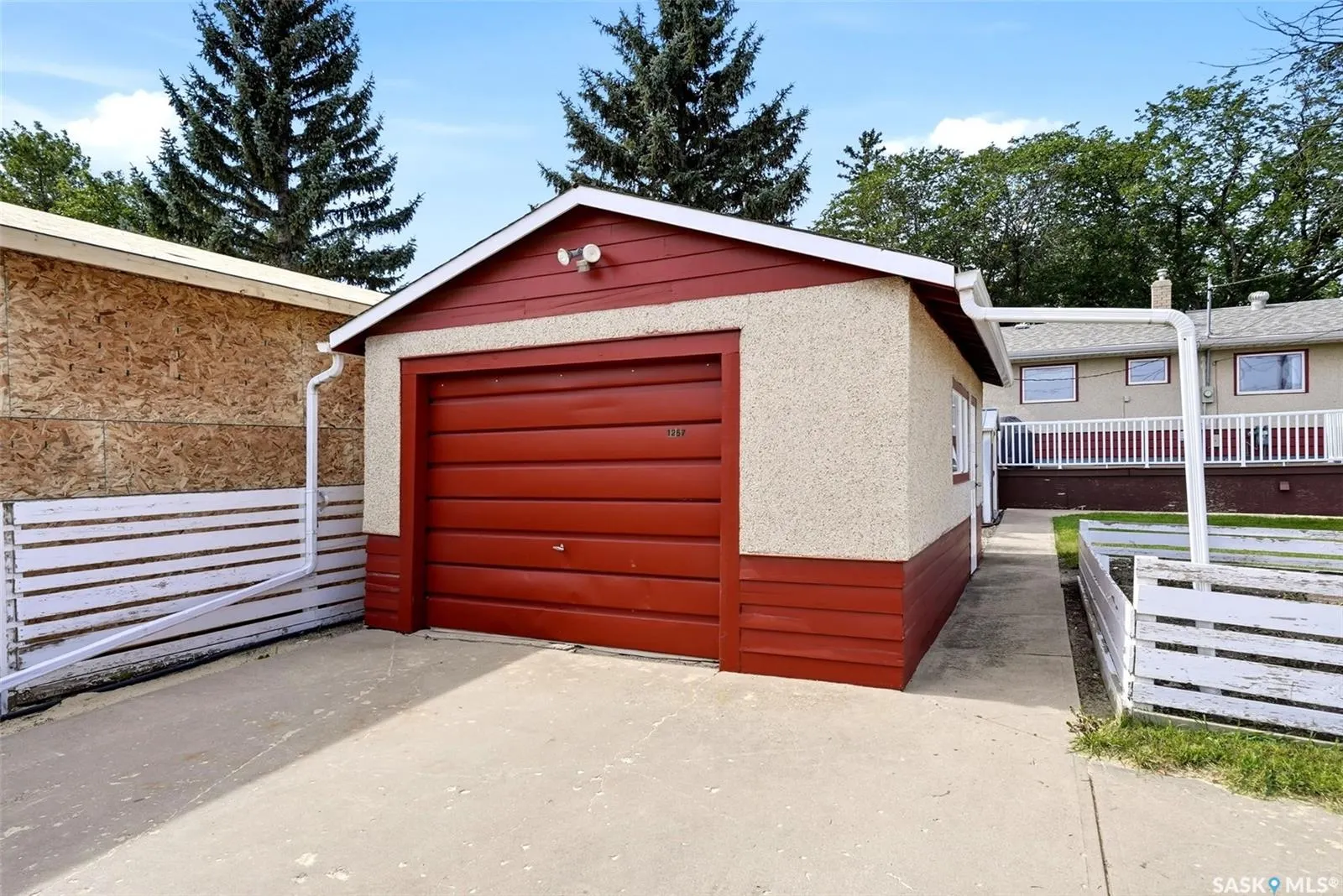 1257 Lindsay STREET