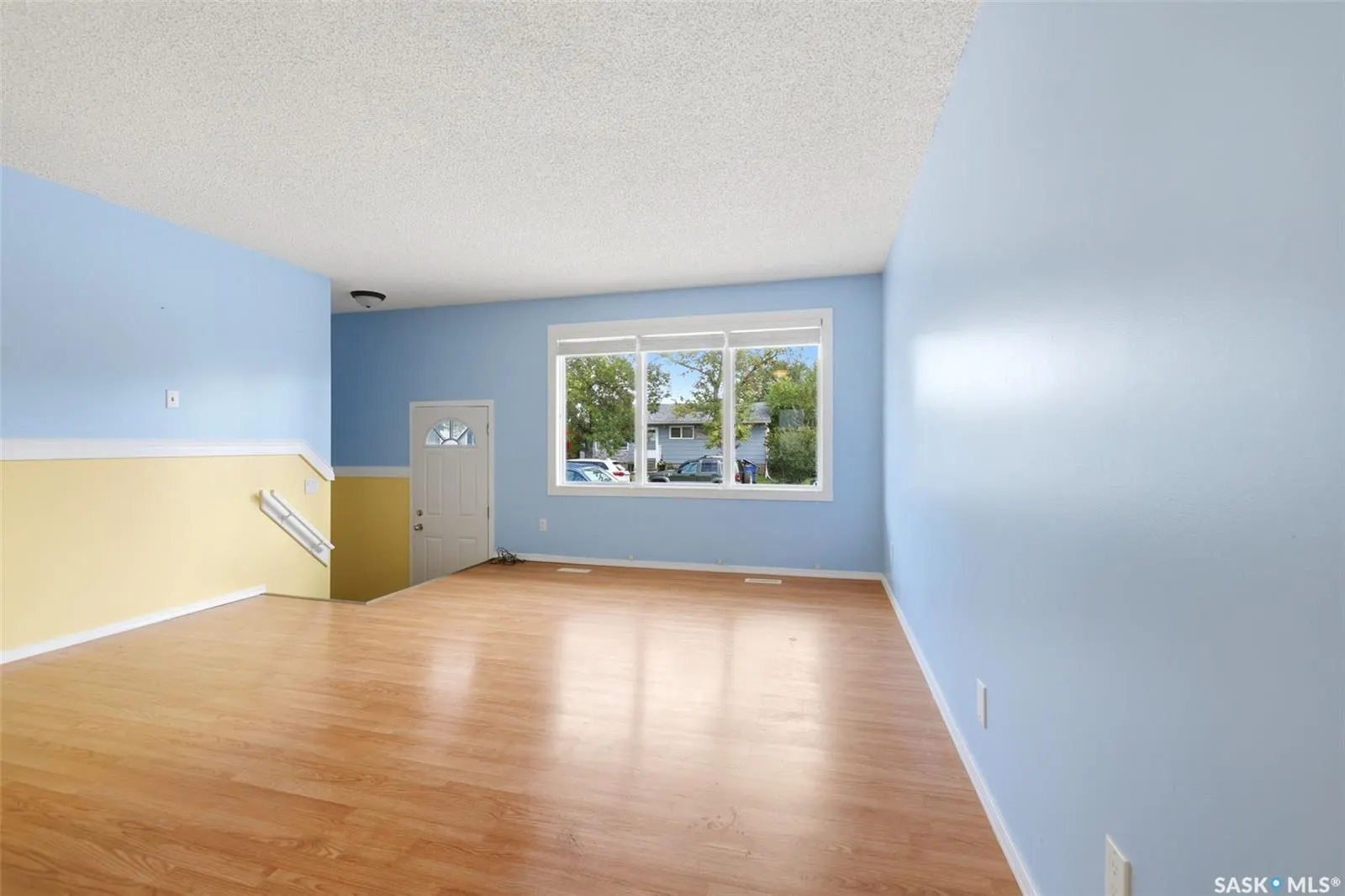 87 Vernon CRESCENT
