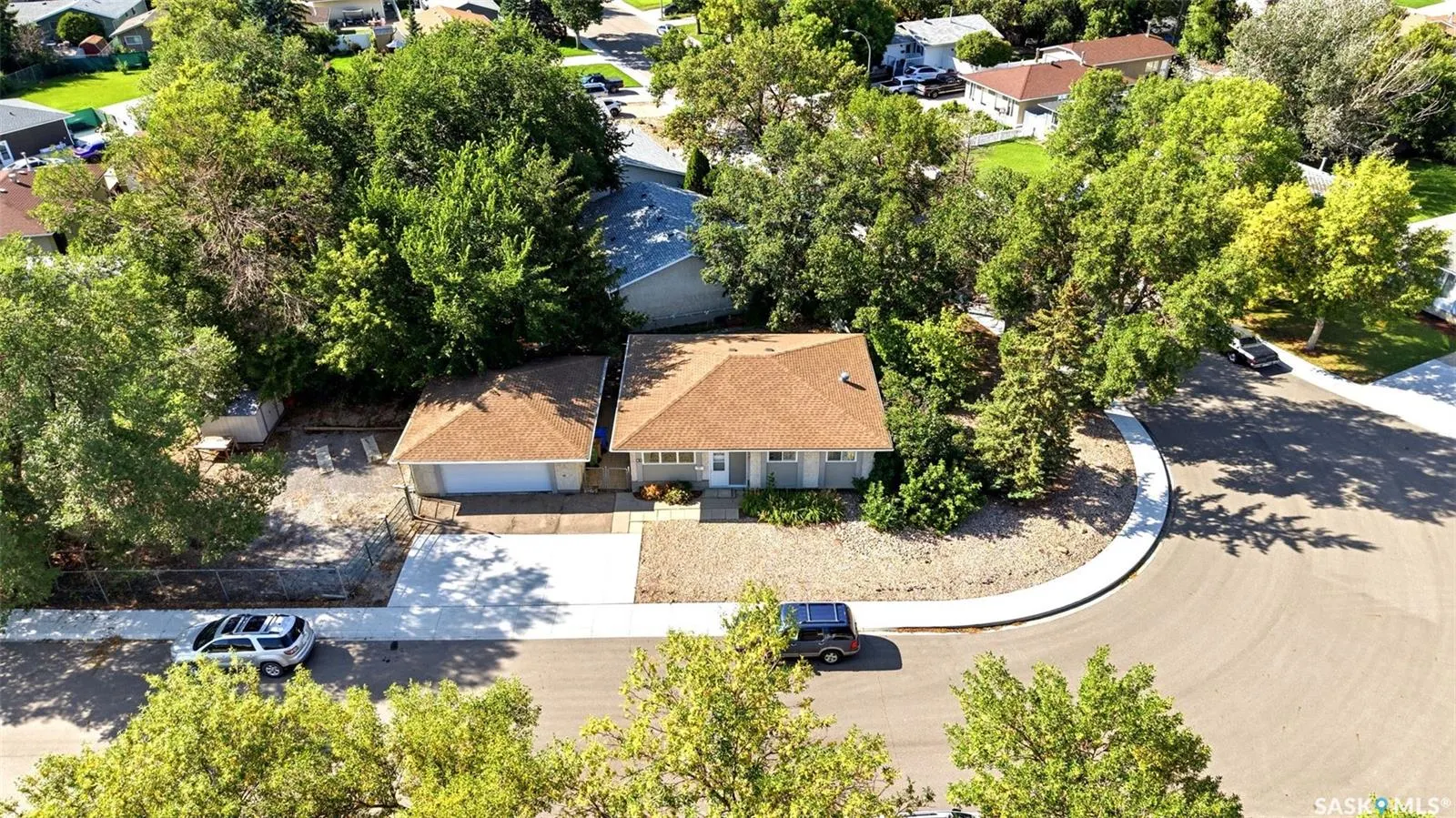 87 Vernon CRESCENT