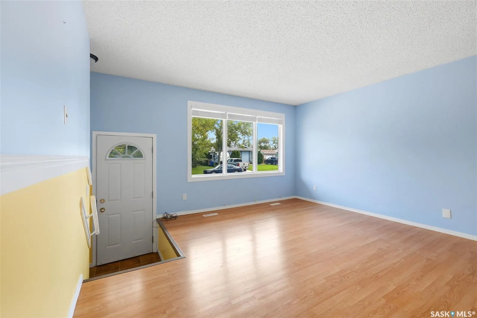 87 Vernon CRESCENT