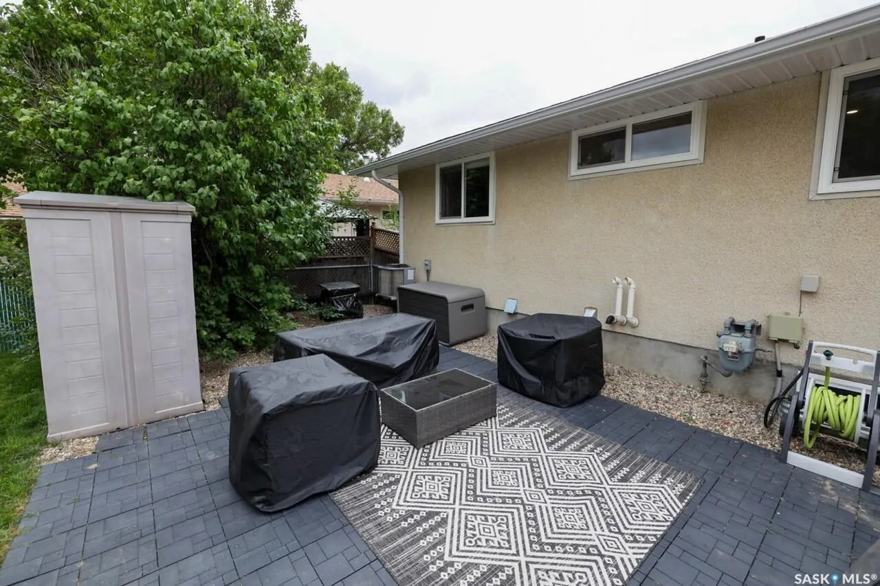 55 Peart CRESCENT