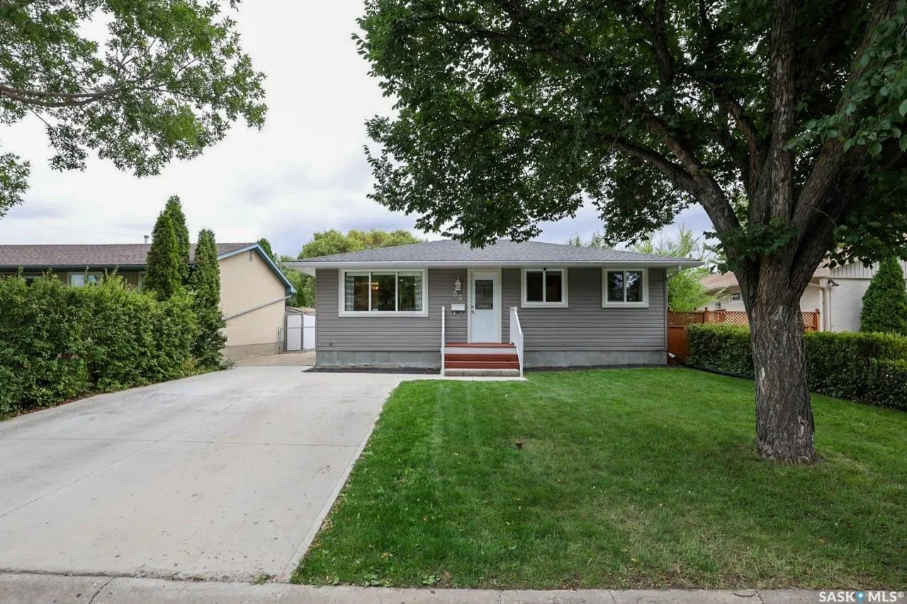 55 Peart CRESCENT