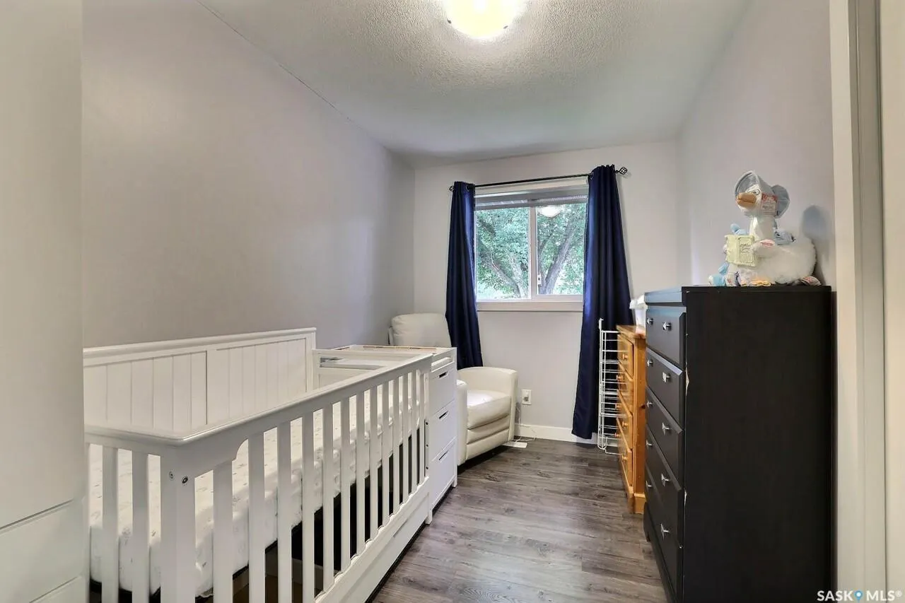 55 Peart CRESCENT
