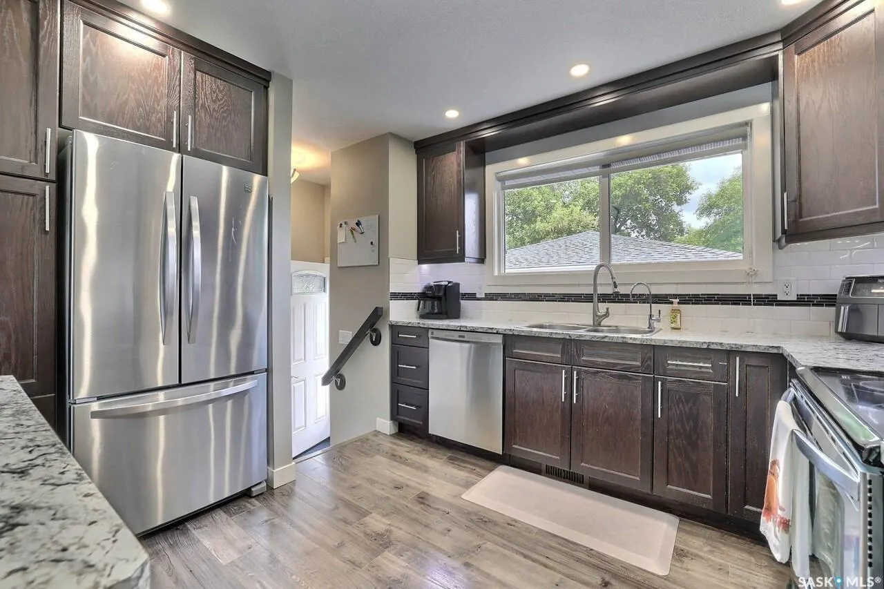 55 Peart CRESCENT