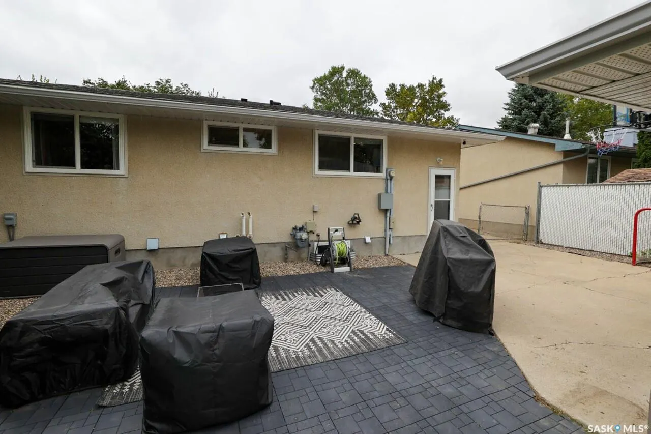 55 Peart CRESCENT