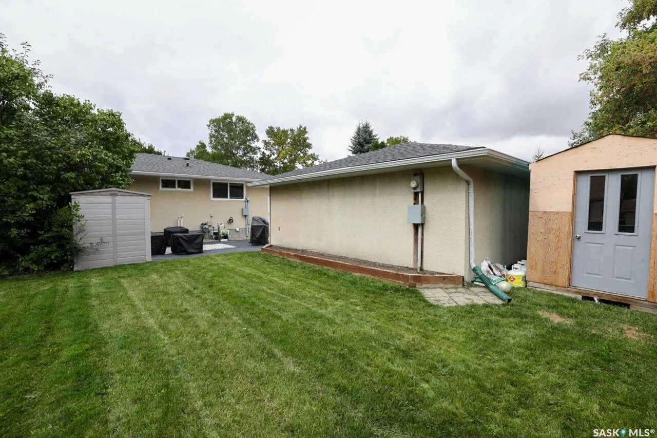 55 Peart CRESCENT