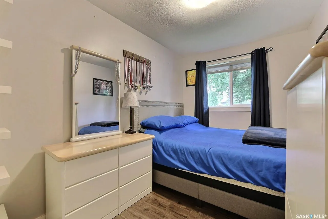 55 Peart CRESCENT