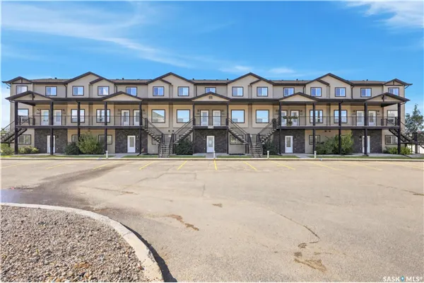 3802 Dewdney AVENUE E #812