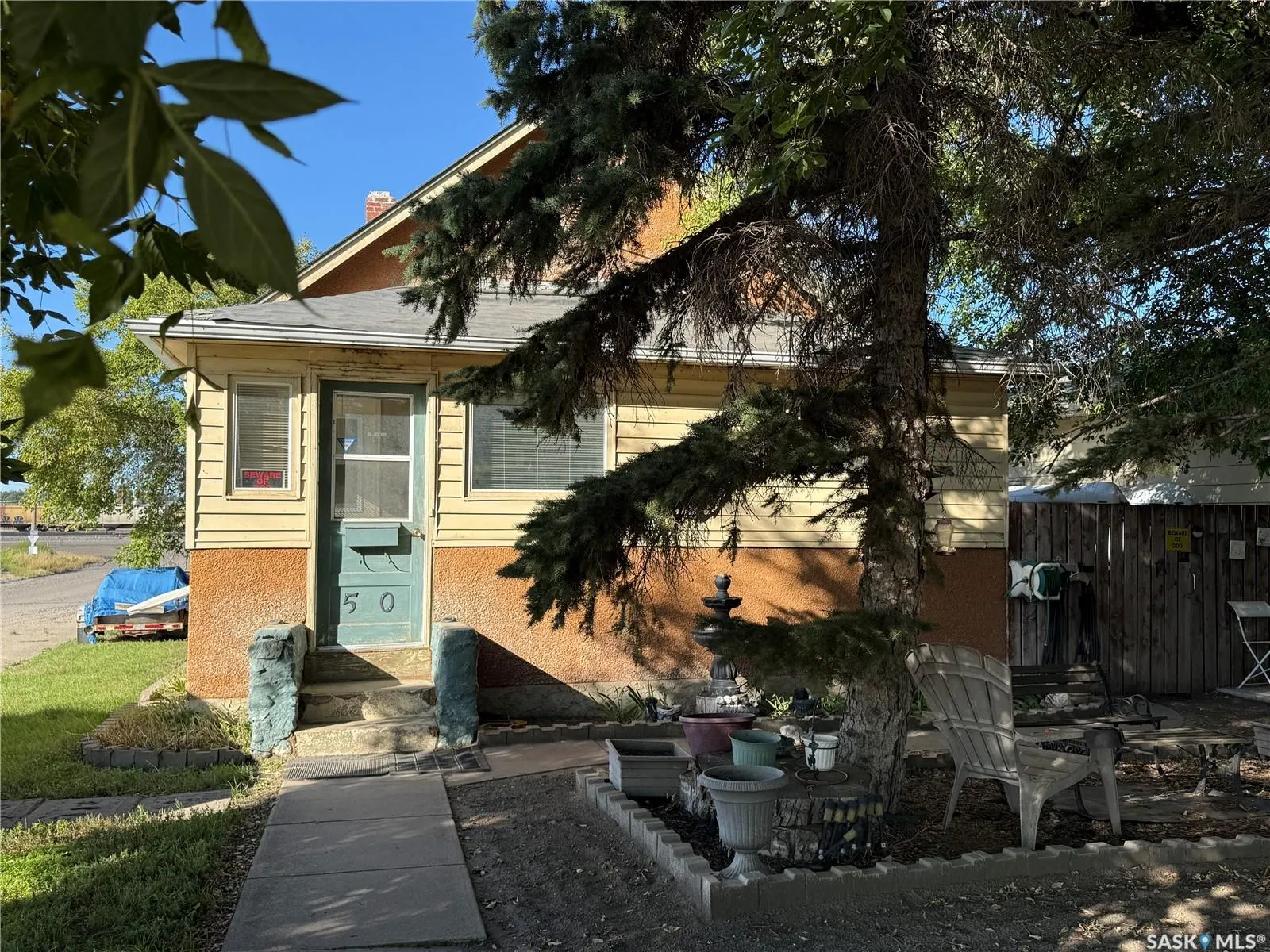 580 Maple STREET W