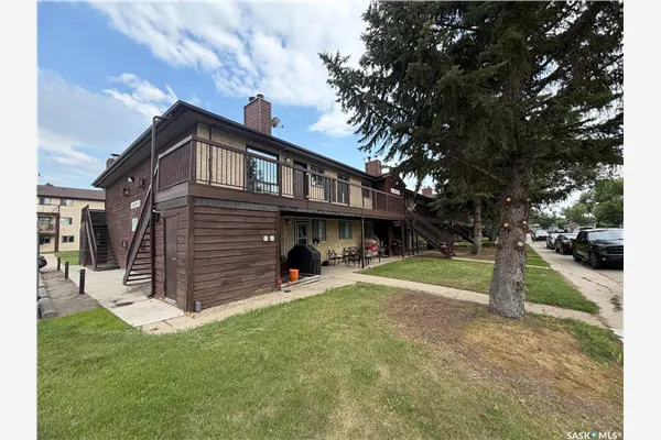 15 Alport CRESCENT #202