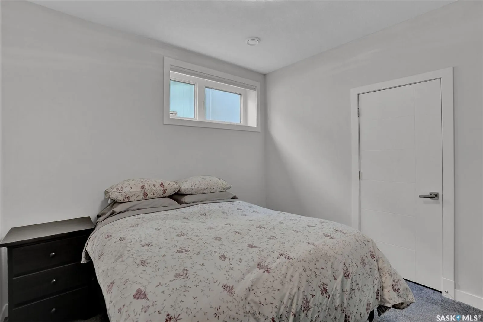 5253 SNOWBIRDS CRESCENT