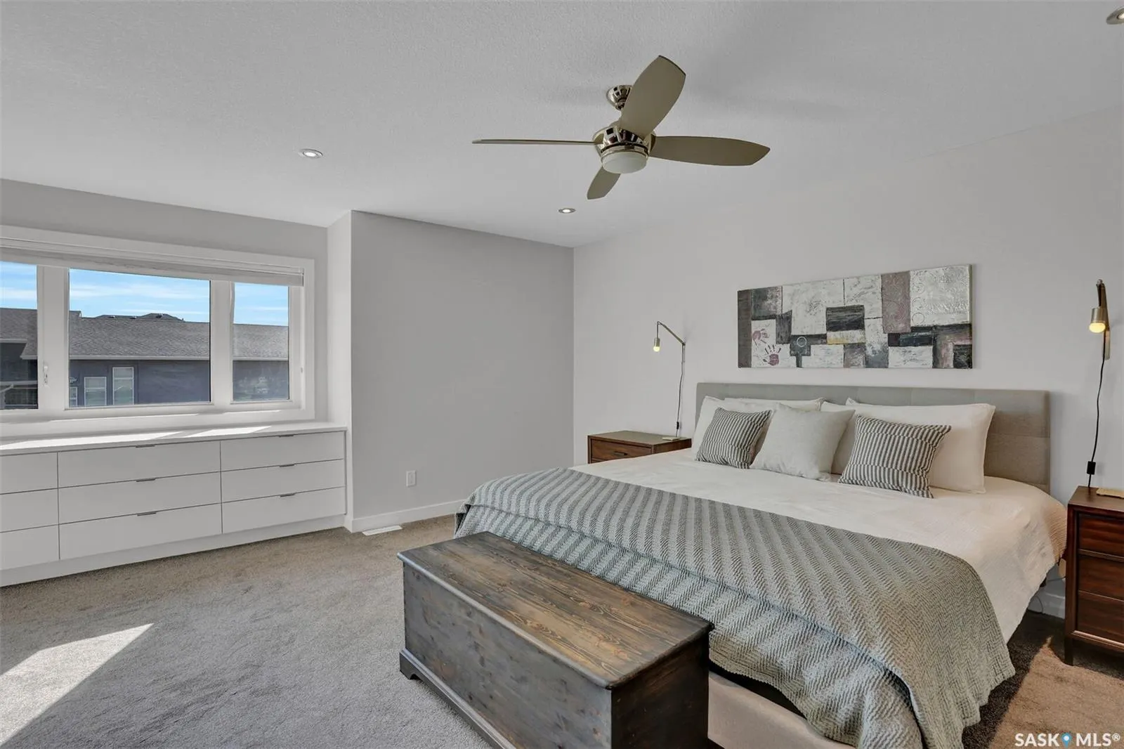 5253 SNOWBIRDS CRESCENT