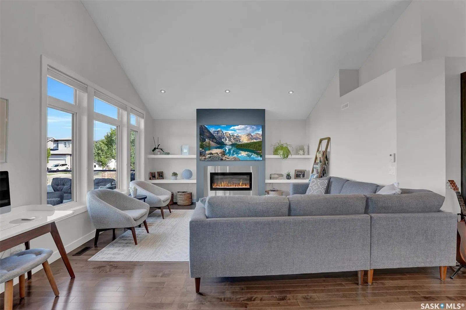 5253 SNOWBIRDS CRESCENT