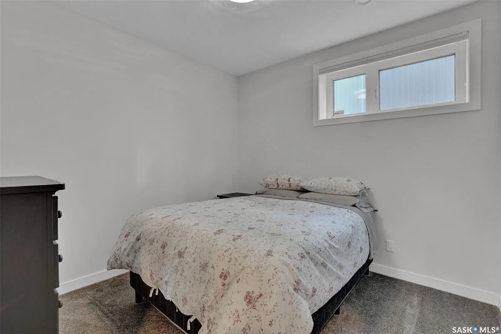 5253 SNOWBIRDS CRESCENT