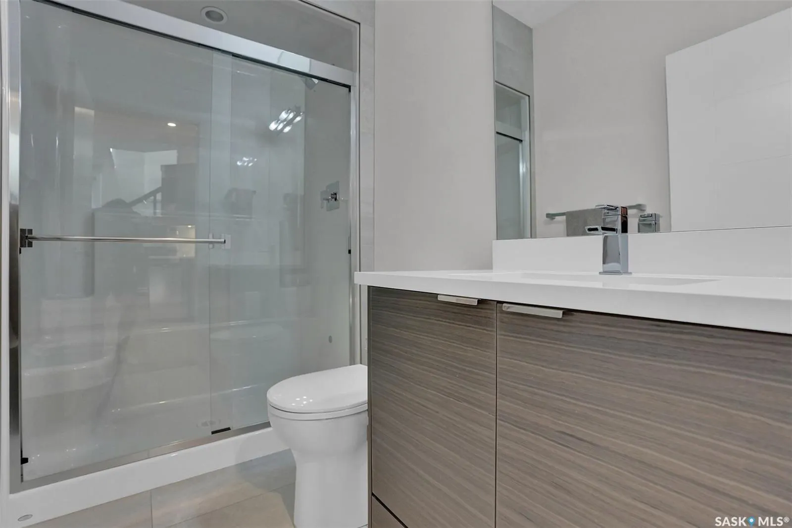 5253 SNOWBIRDS CRESCENT
