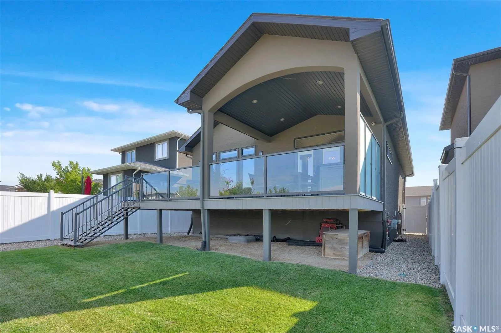 5253 SNOWBIRDS CRESCENT