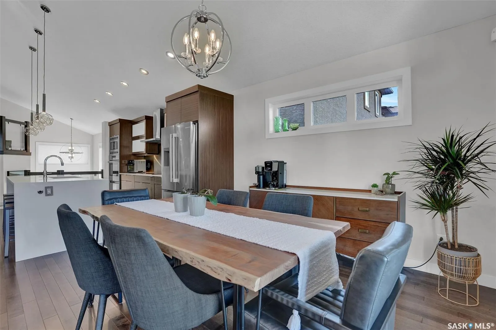 5253 SNOWBIRDS CRESCENT