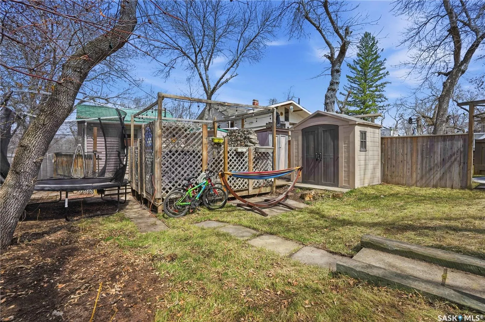 228A Green AVENUE