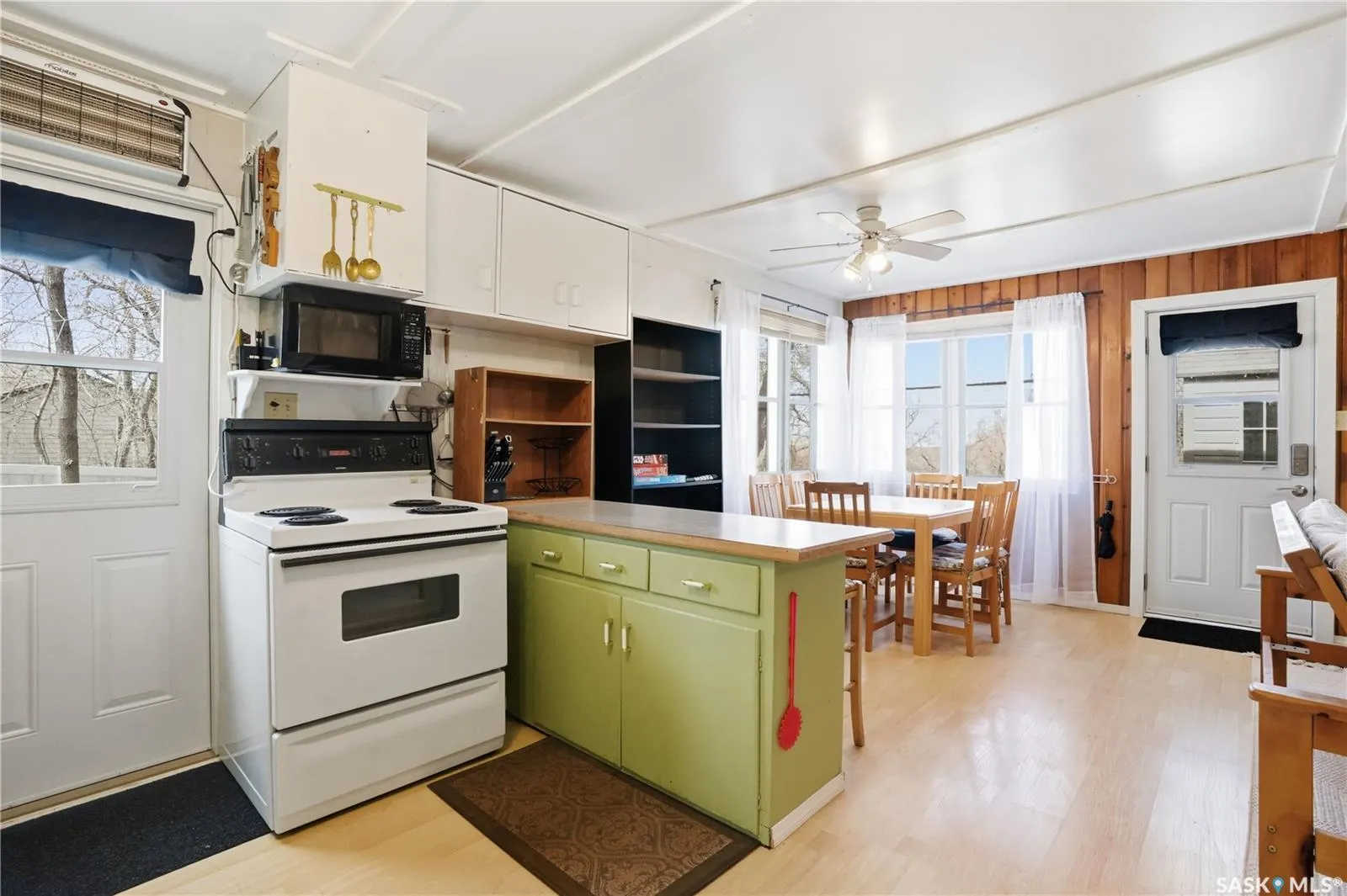 228A Green AVENUE