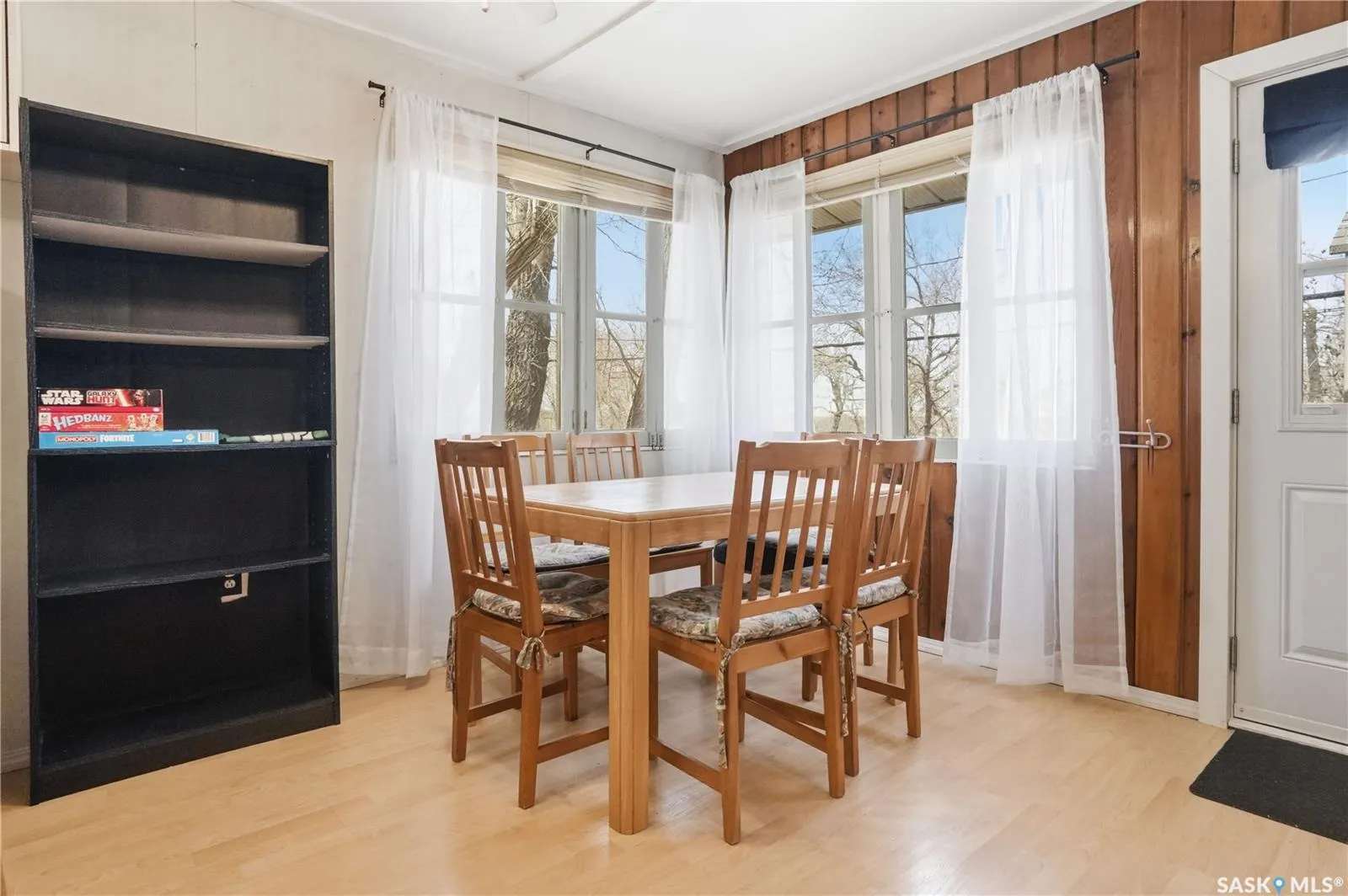 228A Green AVENUE