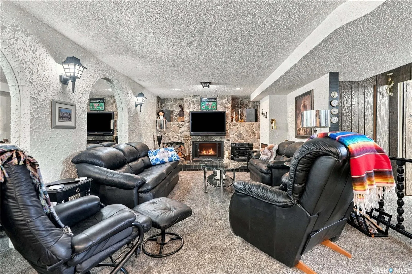 1015 Simcoe STREET