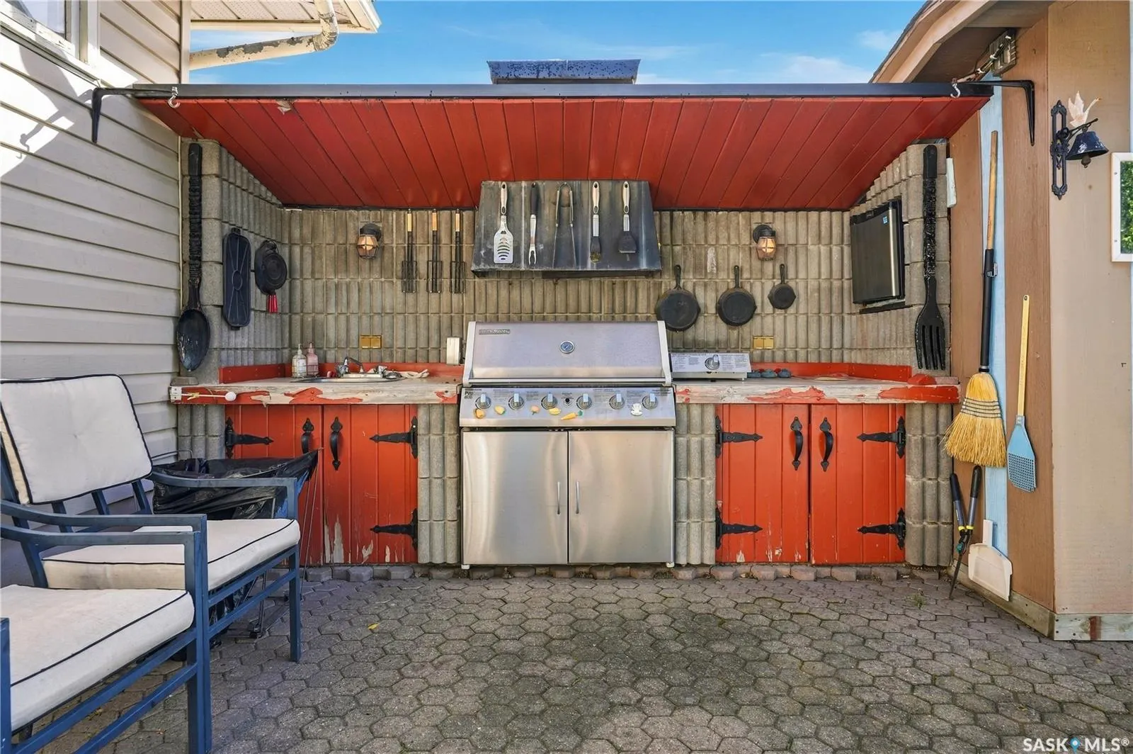 1015 Simcoe STREET