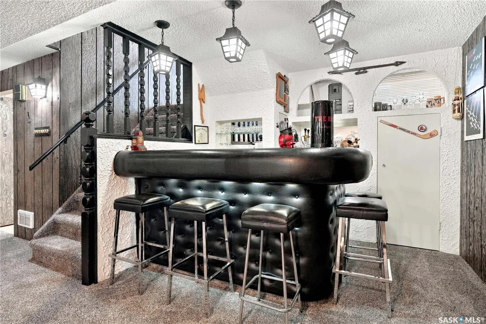 1015 Simcoe STREET
