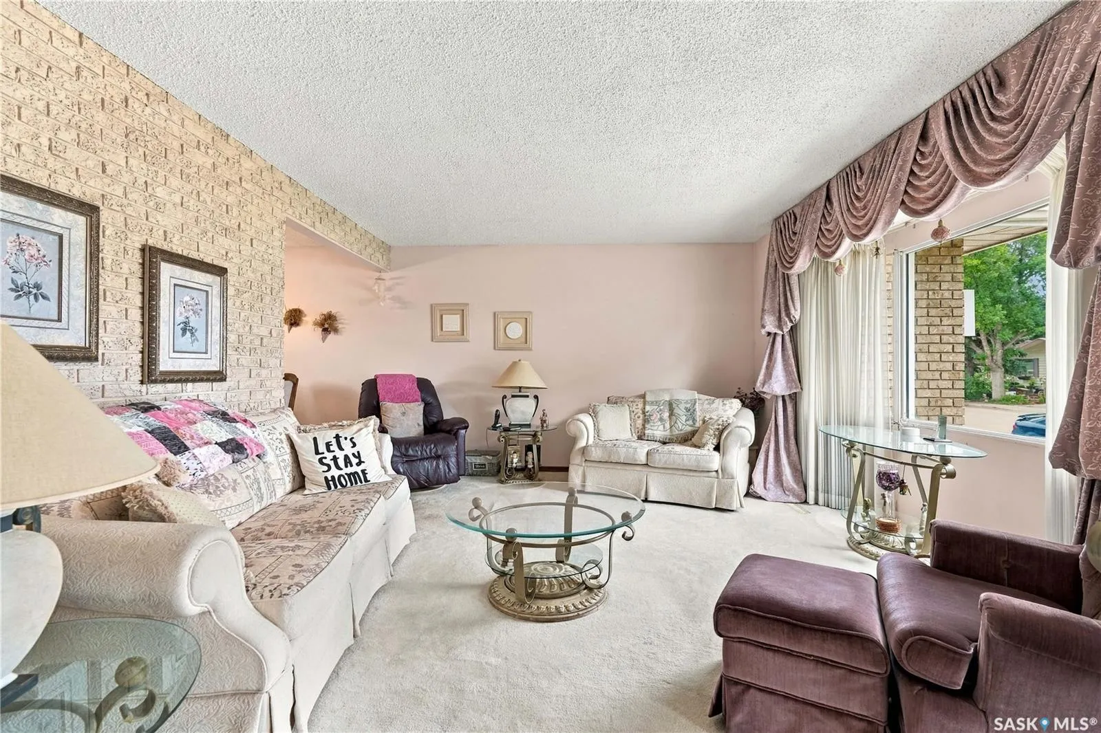 1015 Simcoe STREET