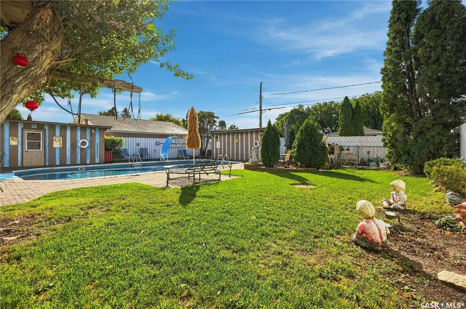 1015 Simcoe STREET