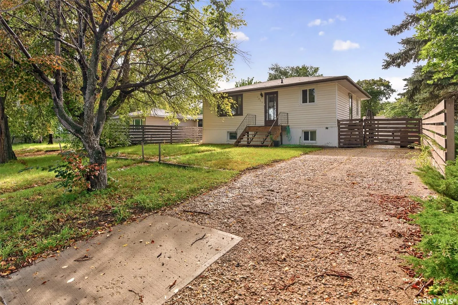 1023 Coteau STREET W