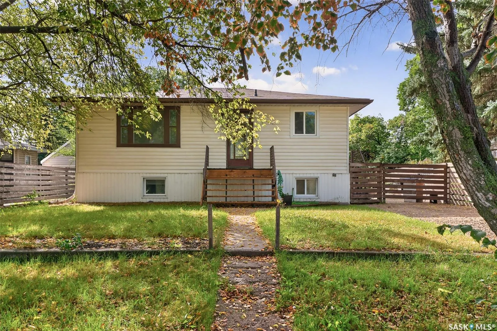 1023 Coteau STREET W