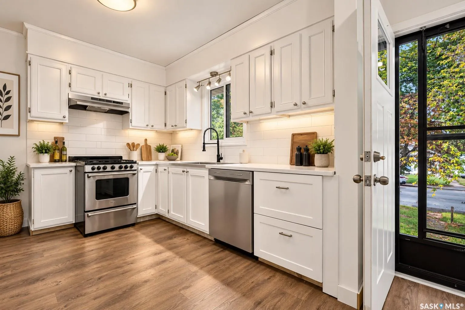 1023 Coteau STREET W
