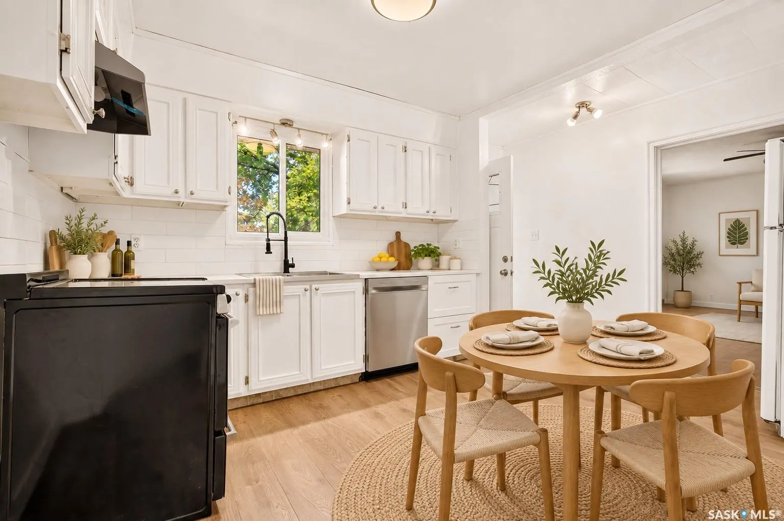 1023 Coteau STREET W