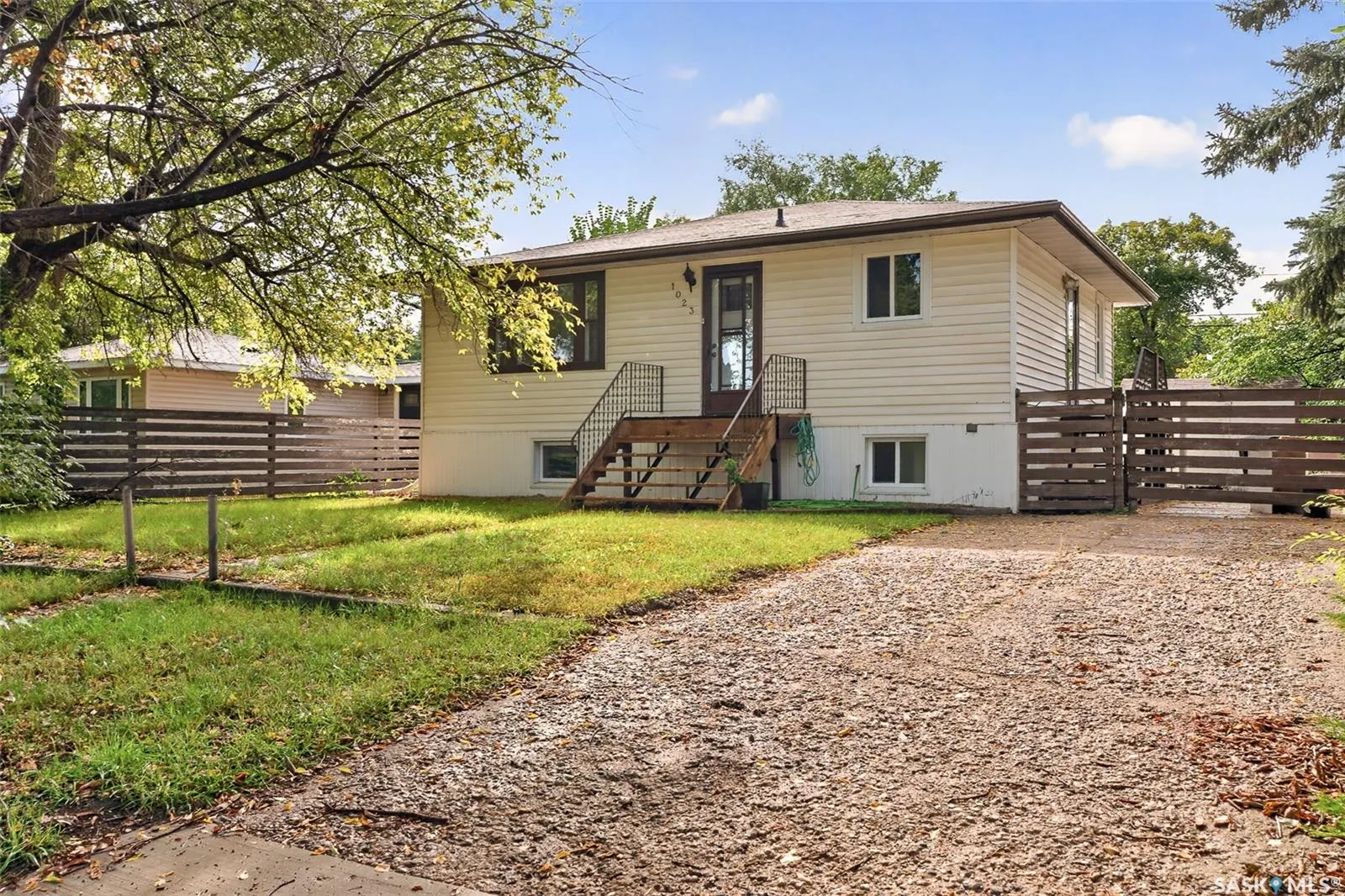 1023 Coteau STREET W
