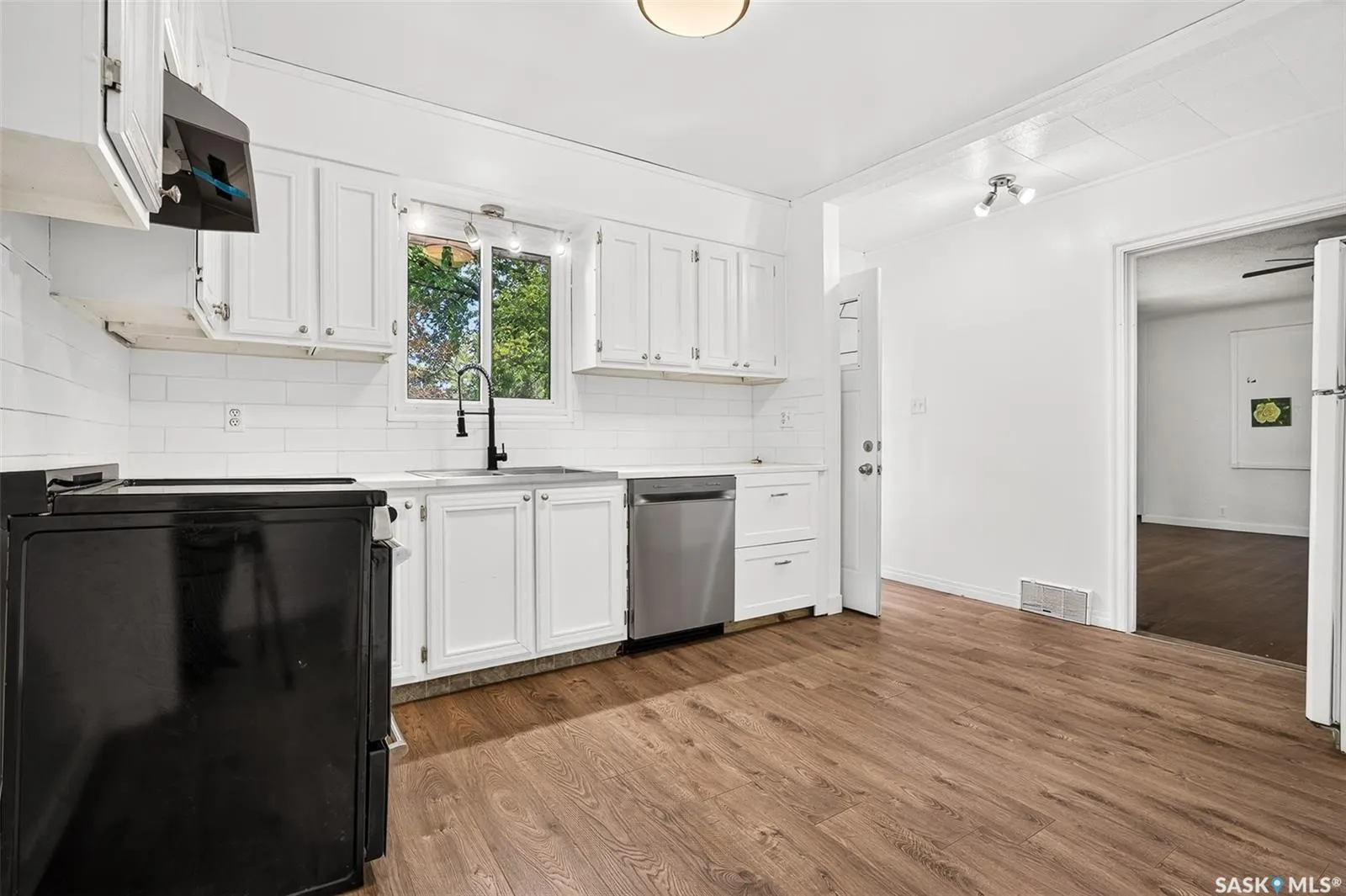 1023 Coteau STREET W